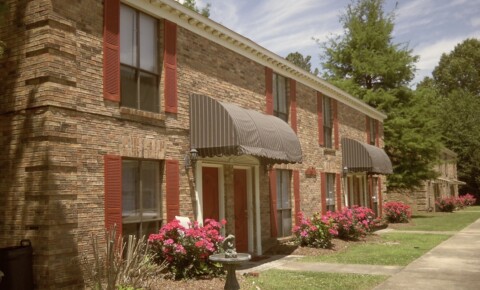 Apartments Near Mississippi Spruill Townhomes I for Mississippi Students in , MS