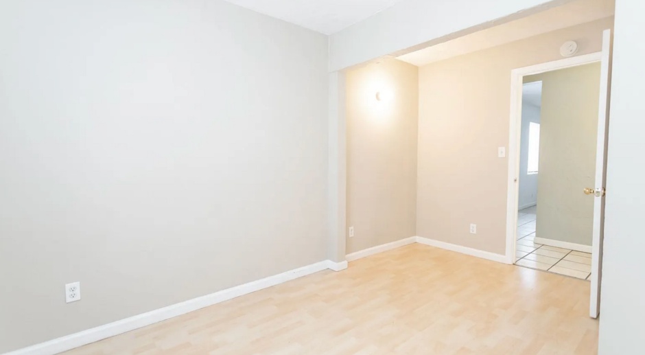 3bed/2 bath just minutes walk to MacArthur BART Station! ONE MONTH FREE! 