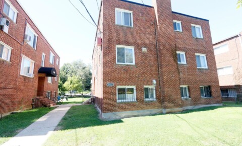Apartments Near AU 1723 27th Street SE for American University Students in Washington, DC