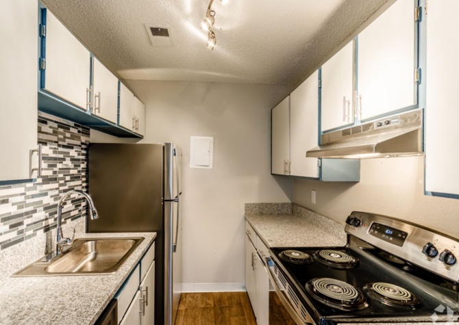 Apartments Near Meadows at Town Center - Newly renovated in 2023 with in-unit washer/dryer!