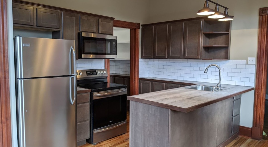 Gorgeous Completely Renovated 3 bd townhouse in Wallace Woods