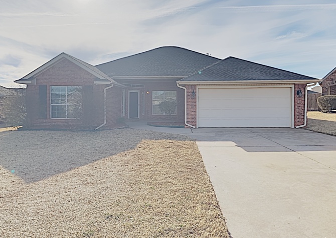 Houses Near Beautiful 4 bd/2 ba Family Home for Lease with Storm Shelter in Yukon!