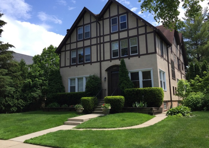 Houses Near Move In May 1st 2024! 2 Bedroom 2 bath - Pet's OK - Wilmette