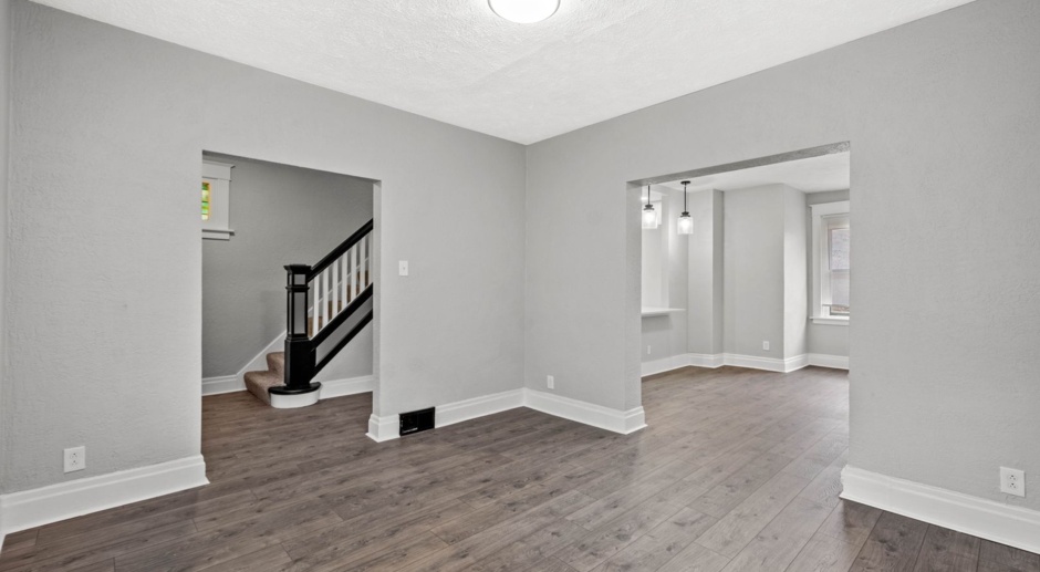 BEAUTIFUL 3 BEDROOM IN BEECHVIEW!!! AMAZING LOCATION AND STUNNING RENOVATIONS!