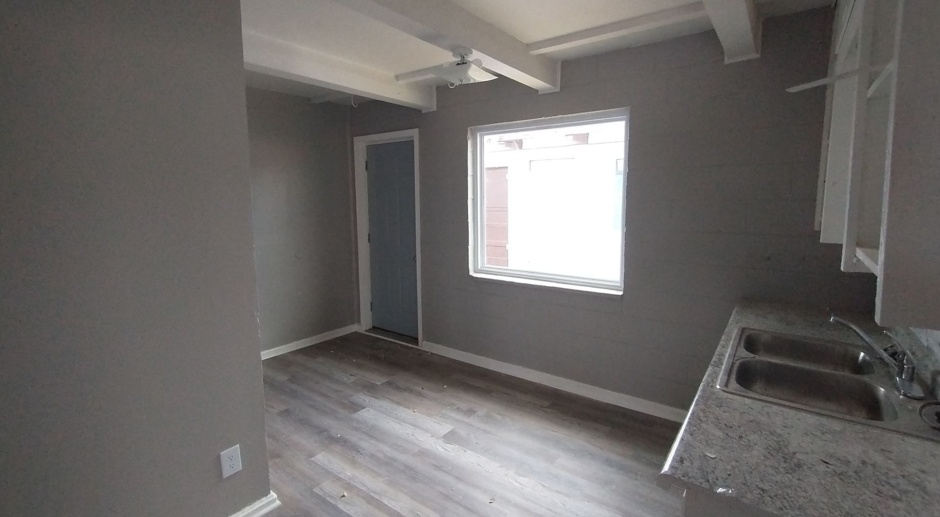 $650 - ACCEPTING SECTION 8  1 bedroom Duplex newly remodeled!