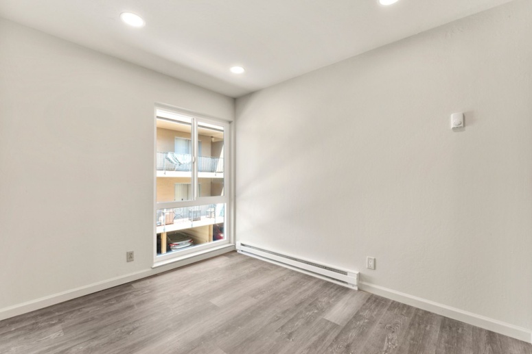ONE MONTH FREE, Completely Remodeled 1BD/1BA in Belmont Hills