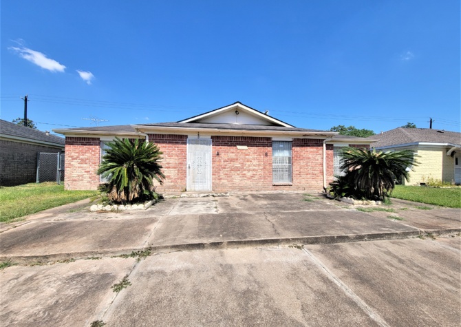Houses Near 3 bed/1 bath duplex in Channelview
