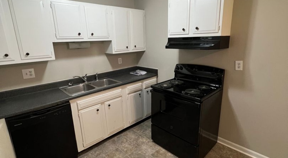 2bd/1ba Apartment in Clarksville Indiana Now Available!