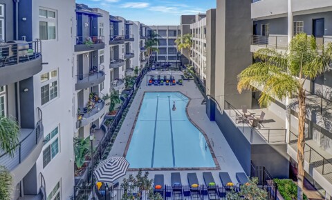 Apartments Near Everest College-Anaheim Axis 2300 Apartments for Everest College-Anaheim Students in Anaheim, CA