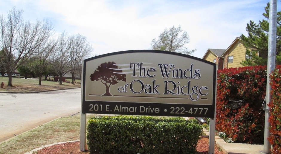 Winds of Oak Ridge Apartment Working