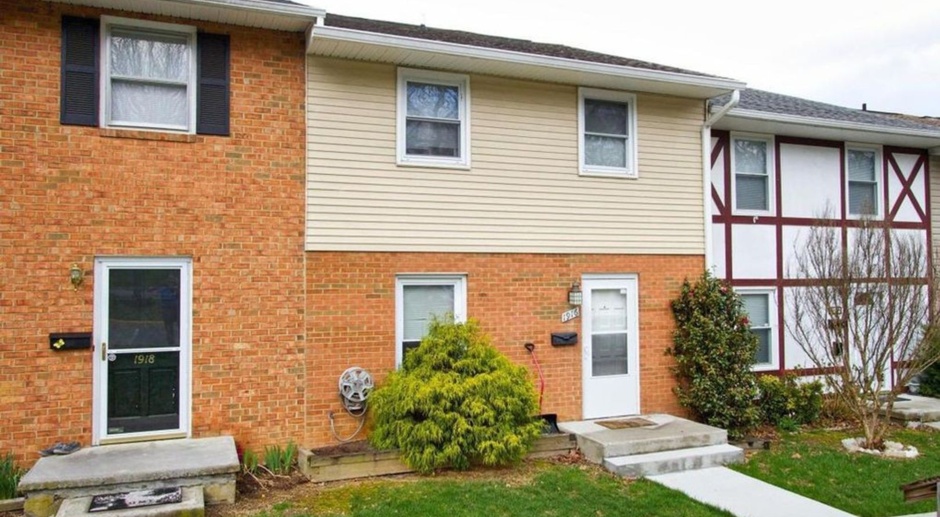 *Re-Rental Available in March* 3 Bedroom 3.5 Bath Townhouse 