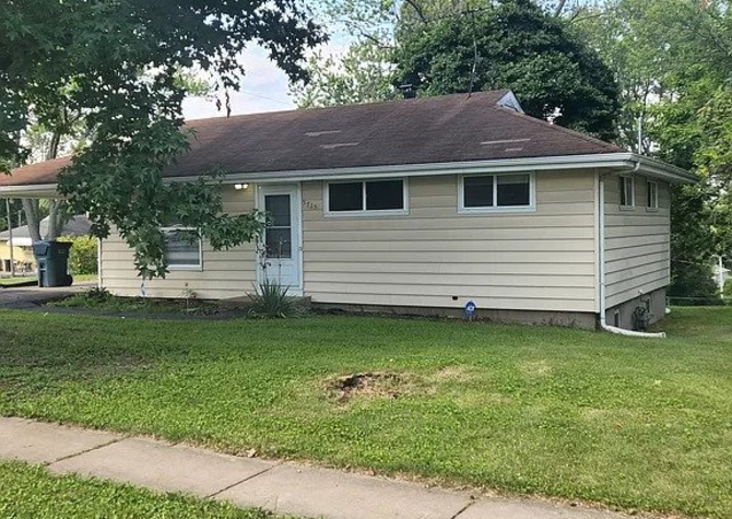 Houses Near Saint Louis, MO - Single-Family - $999.00 Available August 2022