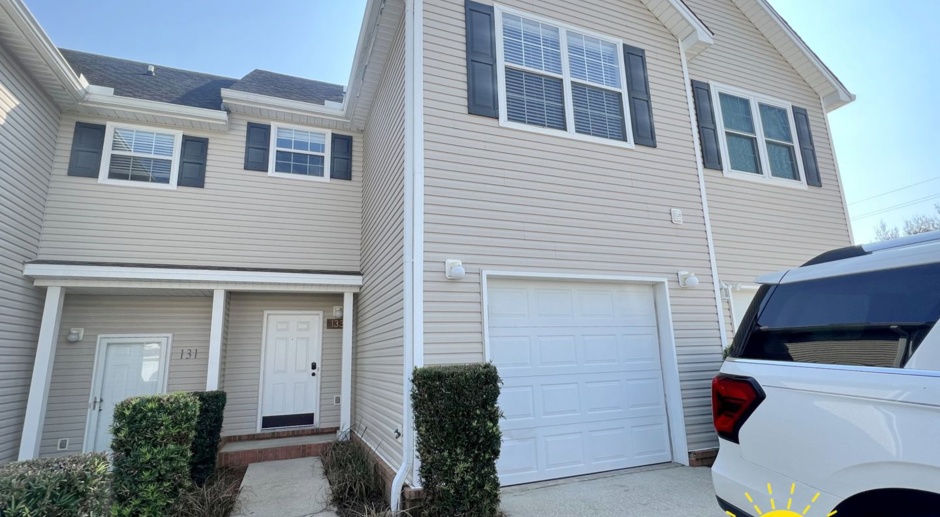 Beautiful townhome in the heart of Niceville! 