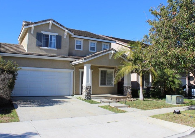 Houses Near Large and Newly constructed 4+2.5   House in Great North Oxnard Locati