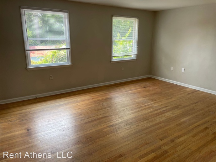 Newly renovated 2 bed 1 bath on Milledge!