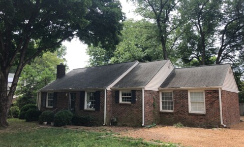 Houses Near TSU Charming Belle Meade Highlands Home, 3 bed/2 ba, Pet Friendly,Julia Green school Zone for Tennessee State University Students in Nashville, TN