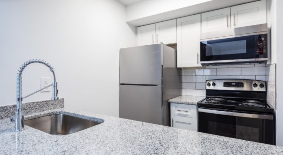 Newly Renovated Apartments, less than a mile to UD! Free first month through 03.31.2024!!