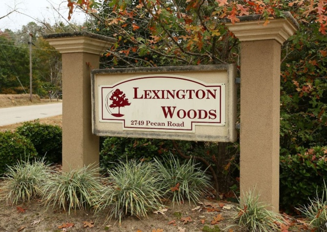 Apartments Near Lexington Woods