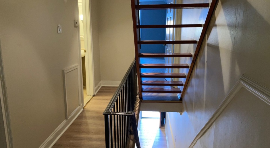 3000 Square Foot 4bd/2bth Queen Village Home