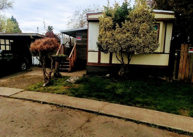 Houses Near Newly remodeled  mobile home in 55 and over park