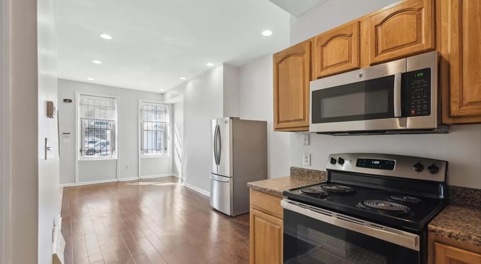 Updated 6-Bedroom/3-Bathroom Townhouse Near Temple University! Available NOW!