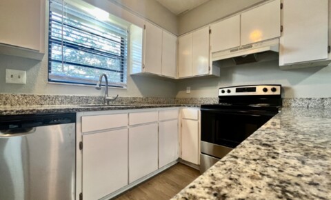 Apartments Near Pinellas Technical College-Clearwater OakManor  for Pinellas Technical College-Clearwater Students in Clearwater, FL