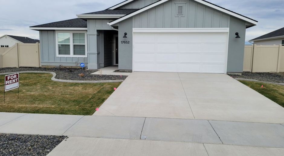 Lovely New Nampa Home