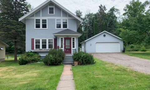 Houses Near Duluth AVAILABLE JULY - Beautiful 3 Bed 2 Bath Home w/ Garage in Upper Woodland for Duluth Students in Duluth, MN