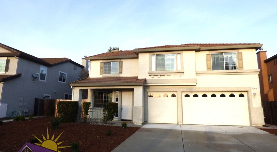 Open Spacious 5 Bed 3 Bath 2,992sqft Two Story Folsom Home