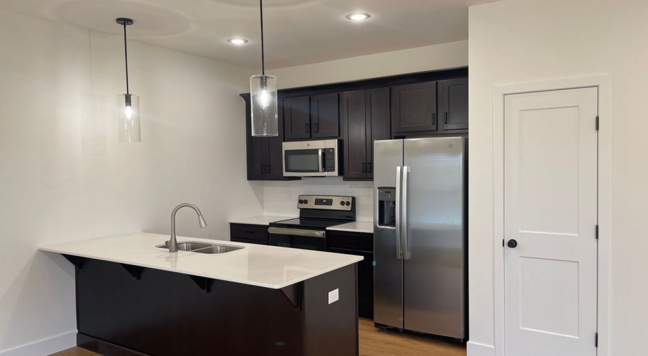 NOW LEASING - THE DELL 55 + LUXURY LIVING -