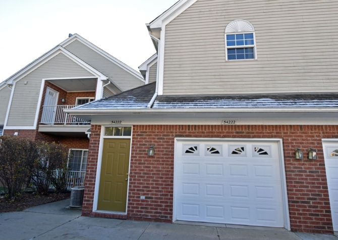 Houses Near Shelby Twp 2-Bedroom,2-Bath, attached garage.  2nd floor unit. Immediate occupancy.