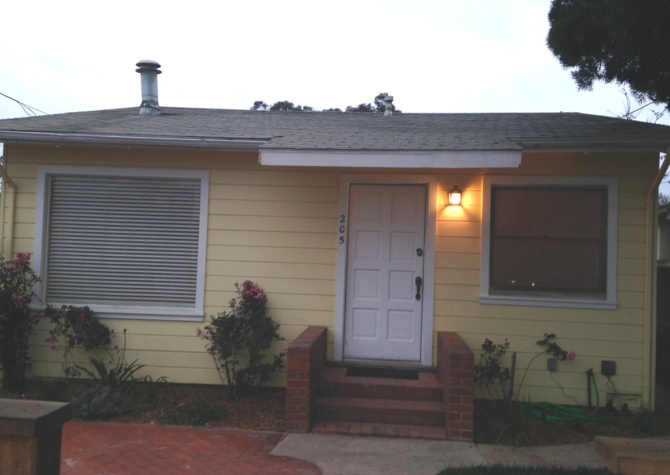 Houses Near SPLIT LEVEL HOUSE IN ORCUTT - 2 SEPARATE LIVING SPACES!