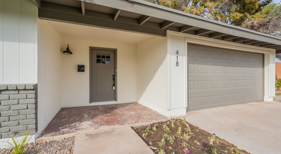Stunning Clean Updated Home in Tempe!