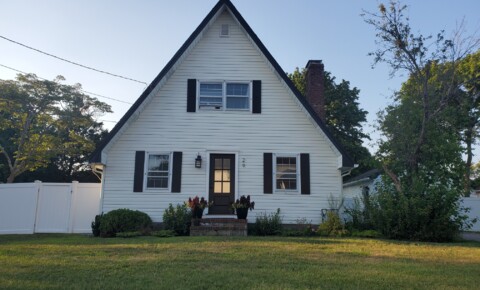 Houses Near St. Joseph's 3 Bedroom 3 bath completely renovated home for Saint Joseph's College Students in Patchogue, NY