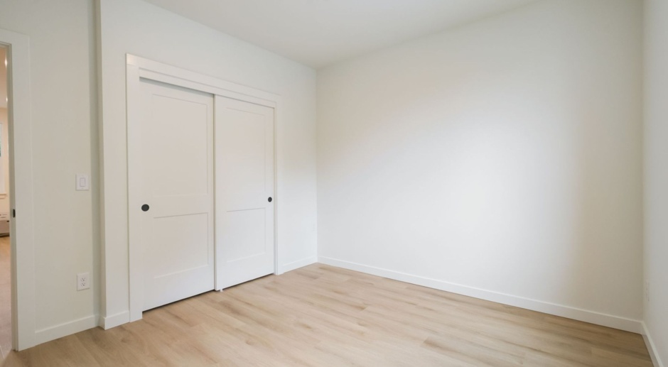 Move-in Special: 6 Weeks Free AND $500 Visa Gift Card! Brand New 1 Bd/1 Bath W&D & A/C In-Unit | Rose City Park Neighborhood