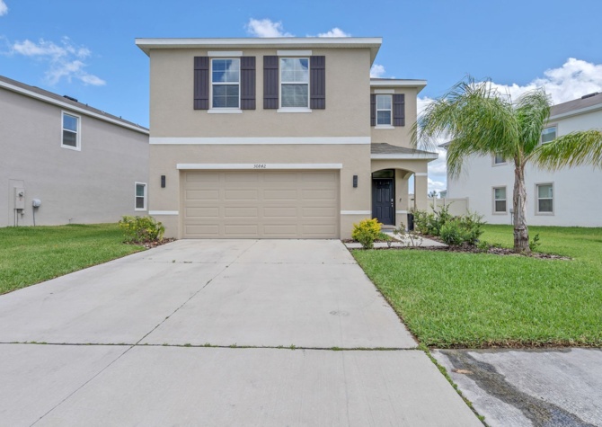 Houses Near Welcome to this charming home nestled in the heart of Wesley Chapel, Florida