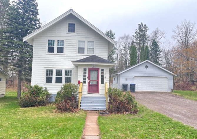 Houses Near AVAILABLE JULY - Beautiful 3 Bed 2 Bath Home w/ Garage in Upper Woodland