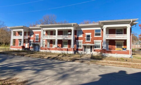 Apartments Near Park 2712-2718 E 26th Street for Park University Students in Parkville, MO