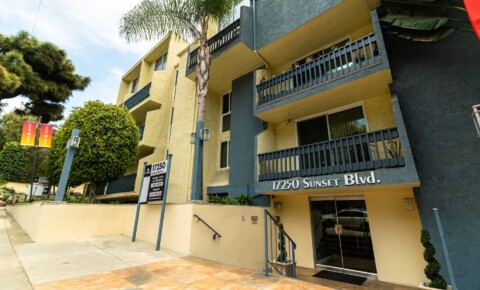Apartments Near SMC 17250 Sunset Blvd for Santa Monica College Students in Santa Monica, CA