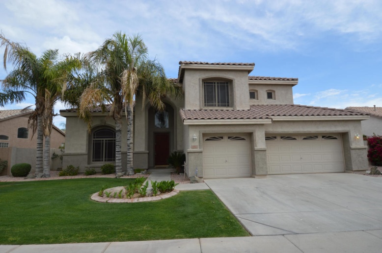 COMING SOON!! 5 bed 3 bath, 3000 + SFT with pool in Carino Estates, Chandler