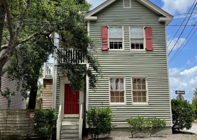 Houses Near Available 7/1. Gorgeous 2 BR/1 BA Unit in the Historic East Side!
