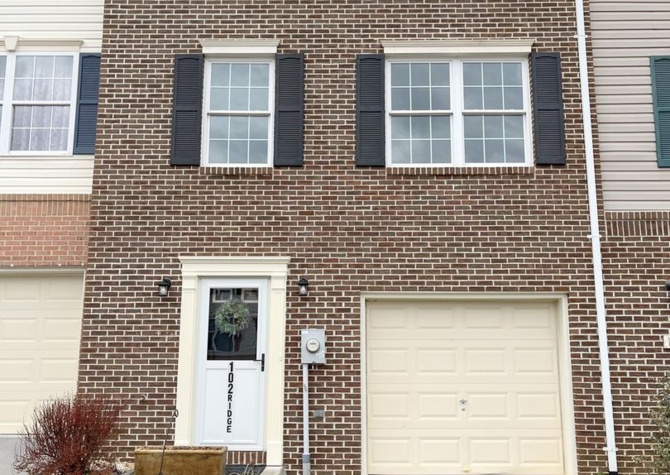 Houses Near 2 Bed 2.5 Bath Townhome in Winchester, VA For Rent