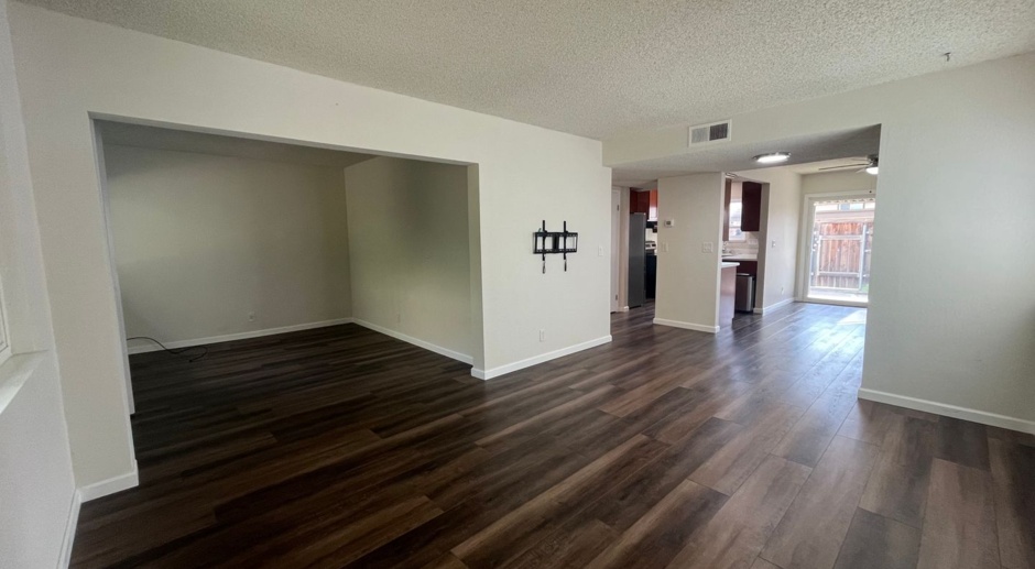 Spacious 3-4bedroom condo available now~