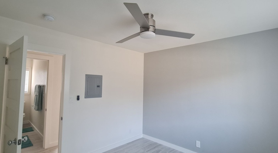 Newly Remodeled 1 Bedroom / Call or text Orlando (714) 855-5089 today!