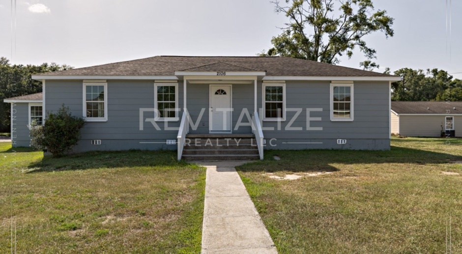 **HALF-OFF SECURITY DEPOSIT** 5 Bedroom Home in Newly Renovated Housing Community!!