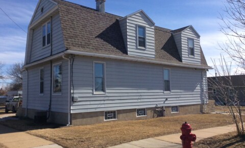 Apartments Near DSU 1045 1st St W for Dickinson State University Students in Dickinson, ND