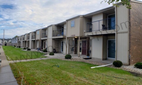 Apartments Near Carthage Parkview East  for Carthage College Students in Kenosha, WI