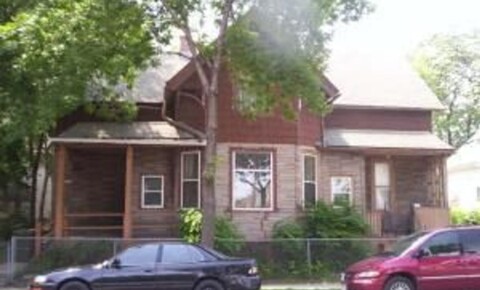 Houses Near MATC 6 bedroom Single Family  for Milwaukee Area Technical College Students in Milwaukee, WI