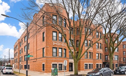 Apartments Near NLU 7301 S East End for National-Louis University Students in Chicago, IL