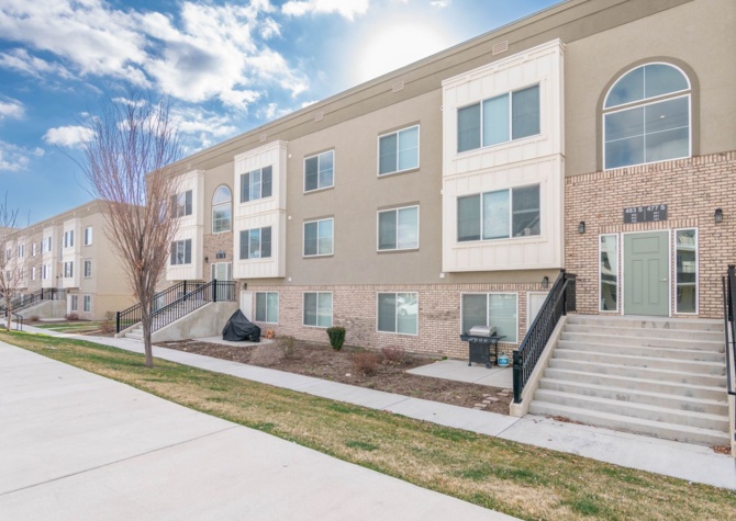 Apartments Near Gorgeous 3-Bed, 2-Bath Condos in Easton Park. Included Large Storage Unit!
